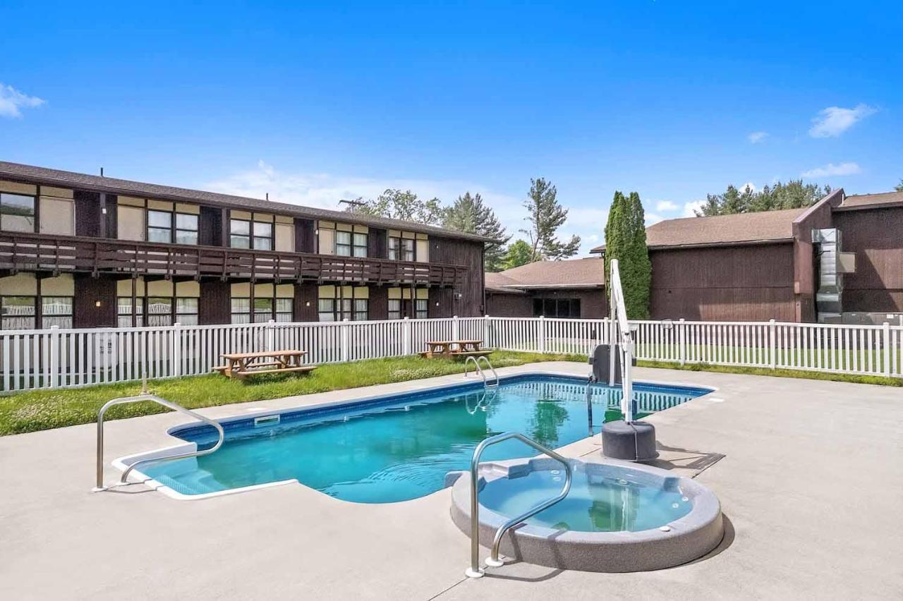 Shadowbrook Resort Tunkhannock المظهر الخارجي الصورة